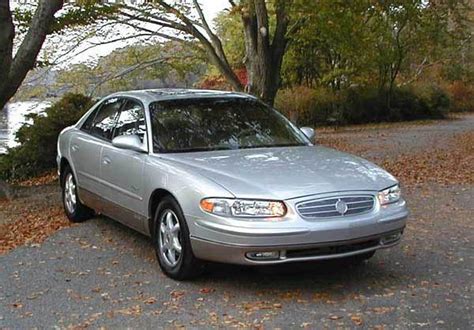 2001 Buick Regal photo