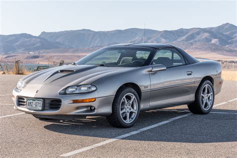 2001 Chevrolet Camaro photo