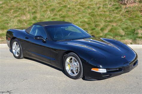 2001 Chevrolet Corvette photo