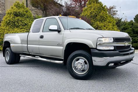 2001 Chevrolet Silverado 3500 engine