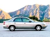 2001 Daewoo Nubira photo