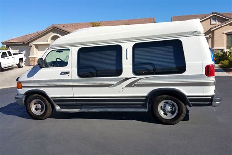 2001 Dodge B150