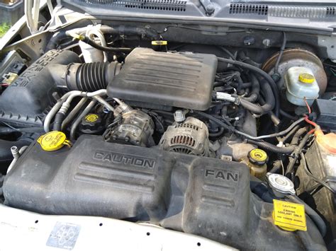 2001 Dodge Dakota engine