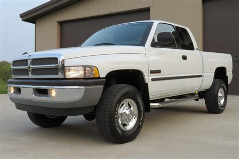 2001 Dodge Quad photo