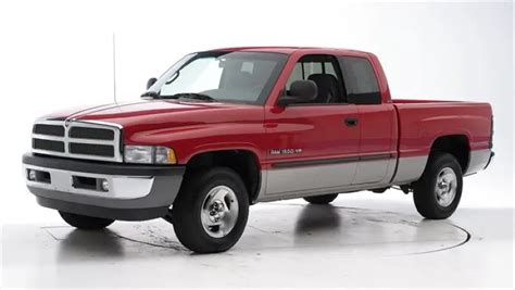 2001 Dodge Ram wagon engine