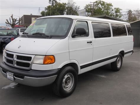 2001 Dodge Ram wagon