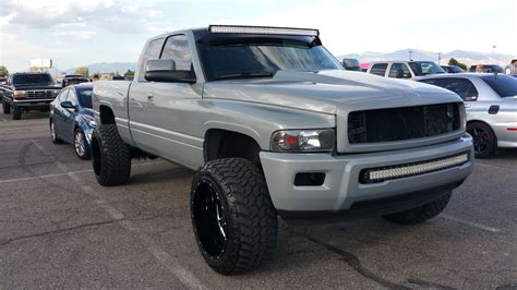 2001 Dodge Ram photo