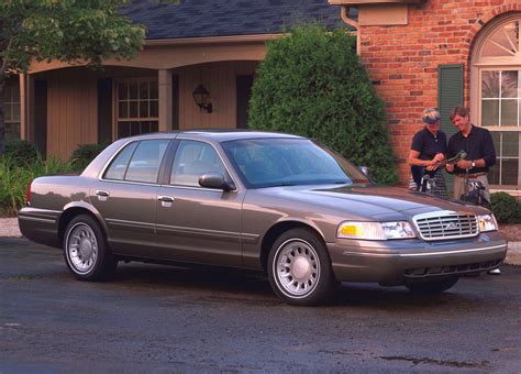 2001 Ford Crown victoria