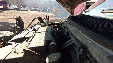 2001 Ford E-350 engine