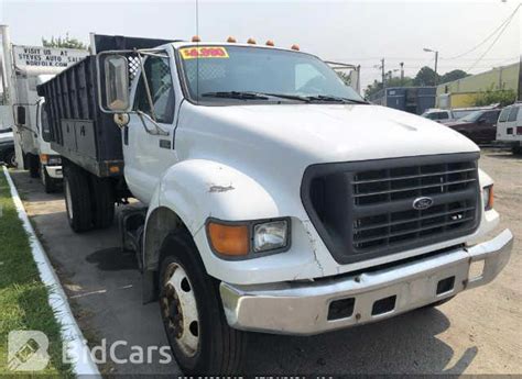 2001 Ford F-650 engine