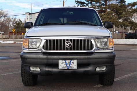 2001 Ford Mountaineer photo