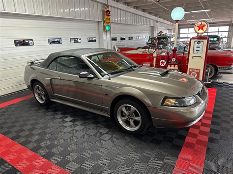 2001 Ford Mustang convertible photo