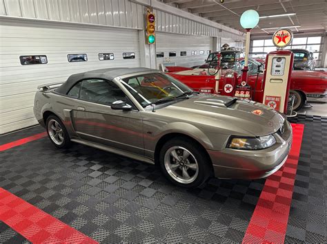 2001 Ford Mustang convertible photo