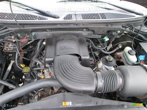 2001 Ford Supercrew engine