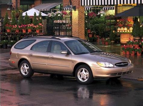 2001 Ford Taurus photo