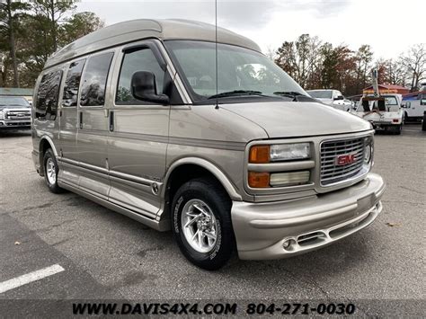 2001 Gmc Savana 1500 photo