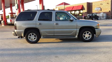 2001 Gmc Yukon photo