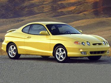 2001 Hyundai Tiburon photo