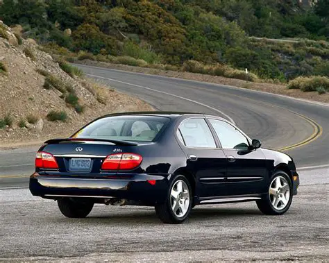 2001 Infiniti I30 photo