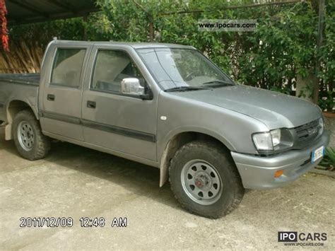 2001 Isuzu Isuzu truck photo