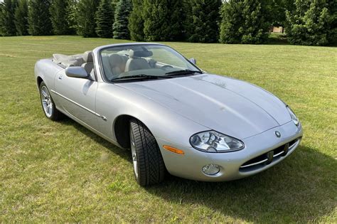 2001 Jaguar Xk8