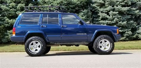 2001 Jeep Cherokee photo