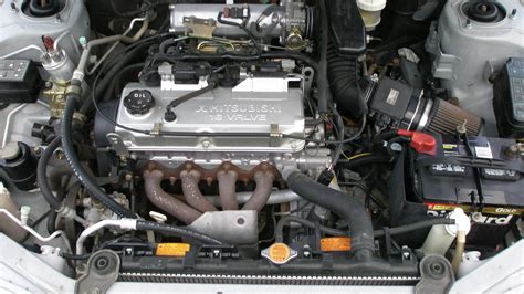 2001 Mitsubishi Mirage engine