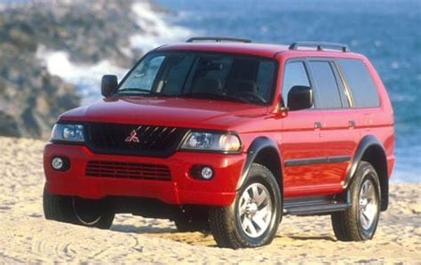 2001 Mitsubishi Montero photo