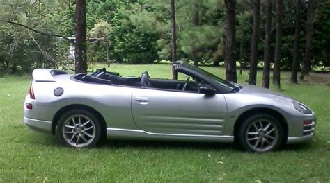 2001 Mitsubishi Spyder photo