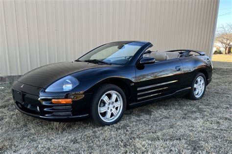 2001 Mitsubishi Spyder