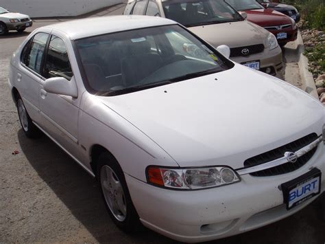 2001 Nissan Altima photo