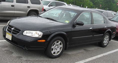 2001 Nissan Maxima photo