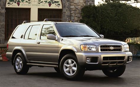 2001 Nissan Pathfinder photo