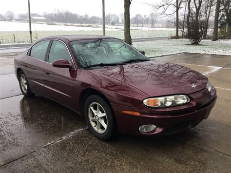 2001 Oldsmobile Aurora photo