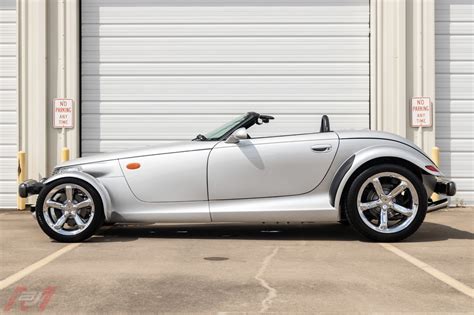 2001 Plymouth Prowler photo