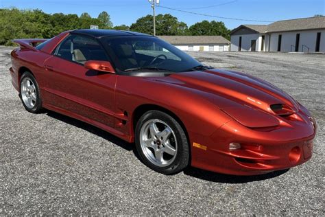 2001 Pontiac Trans sport photo