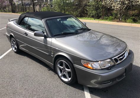 2001 Saab 952 photo