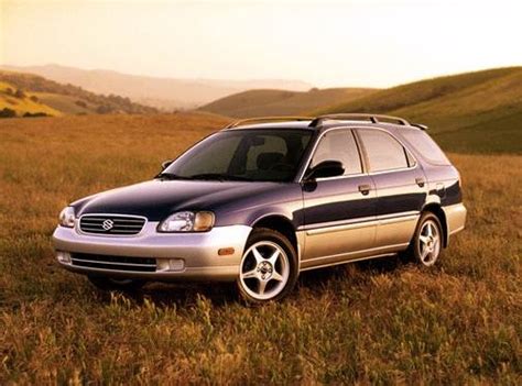 2001 Subaru Esteem photo