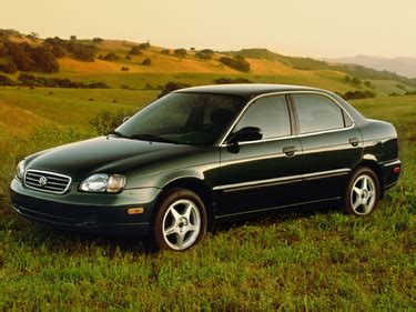 2001 Subaru Esteem photo