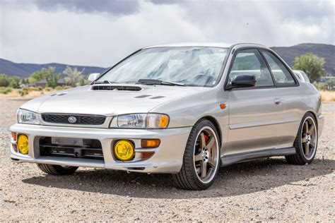 2001 Subaru Impreza photo