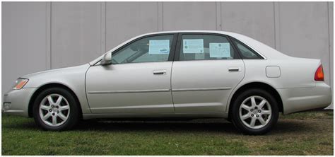 2001 Toyota Avalon photo