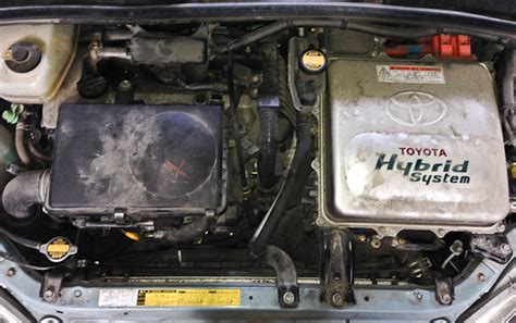 2001 Toyota Prius engine