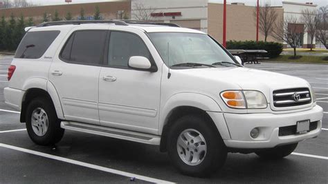 2001 Toyota Sequoia photo