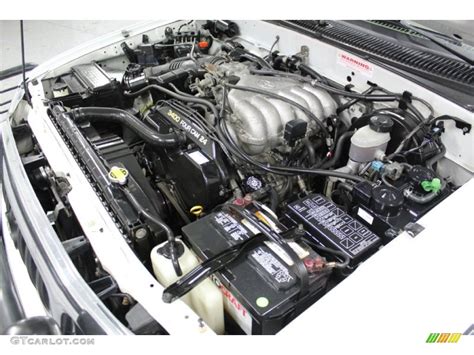 2001 Toyota Tacoma engine