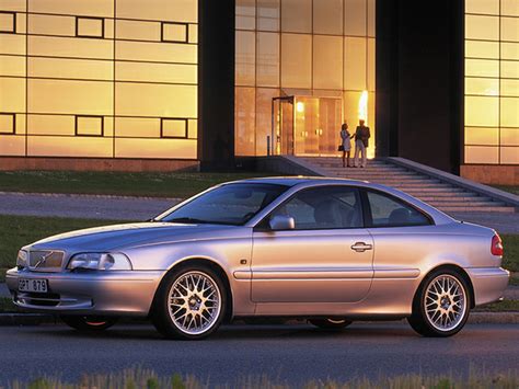 2001 Volvo C70 photo