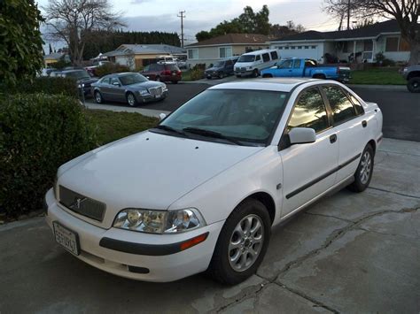 2001 Volvo S40 photo