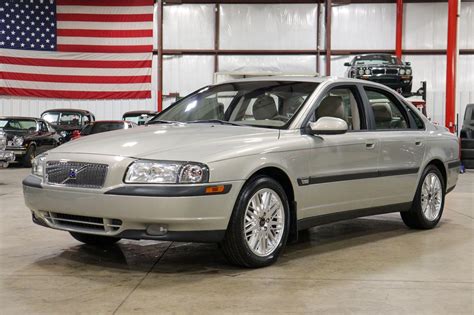 2001 Volvo S80 photo