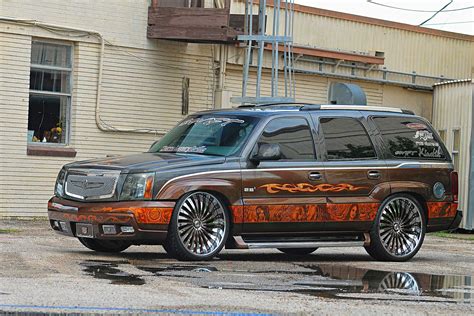 2002 Cadillac Escalade photo