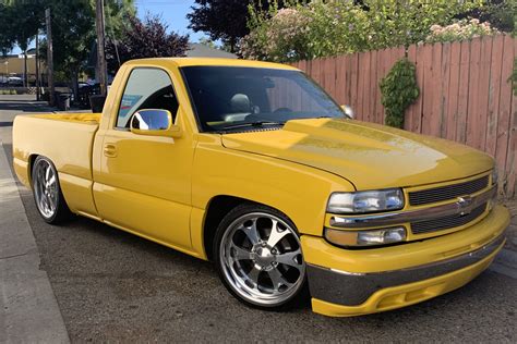 2002 Chevrolet Chevrolet truck photo