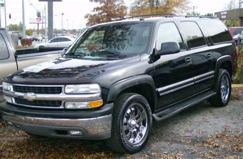 2002 Chevrolet Suburban 1500 photo